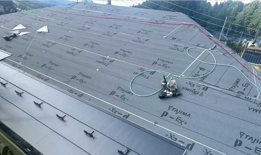 屋根カバー工法