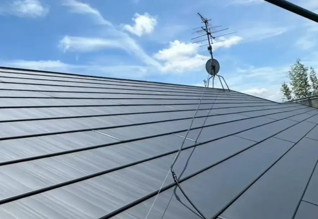 屋根カバー工事後の施工写真