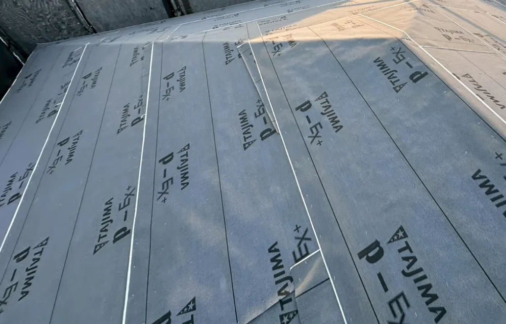 KJリードの屋根工事