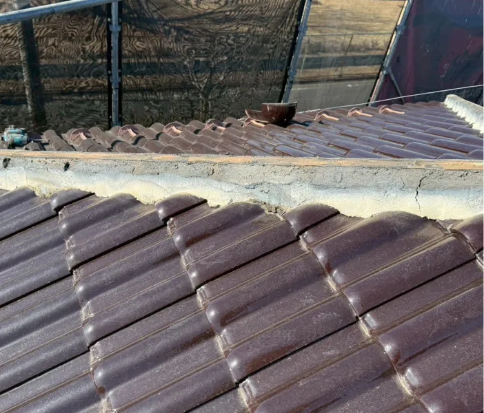 漆喰補修工事の様子（坂戸市）